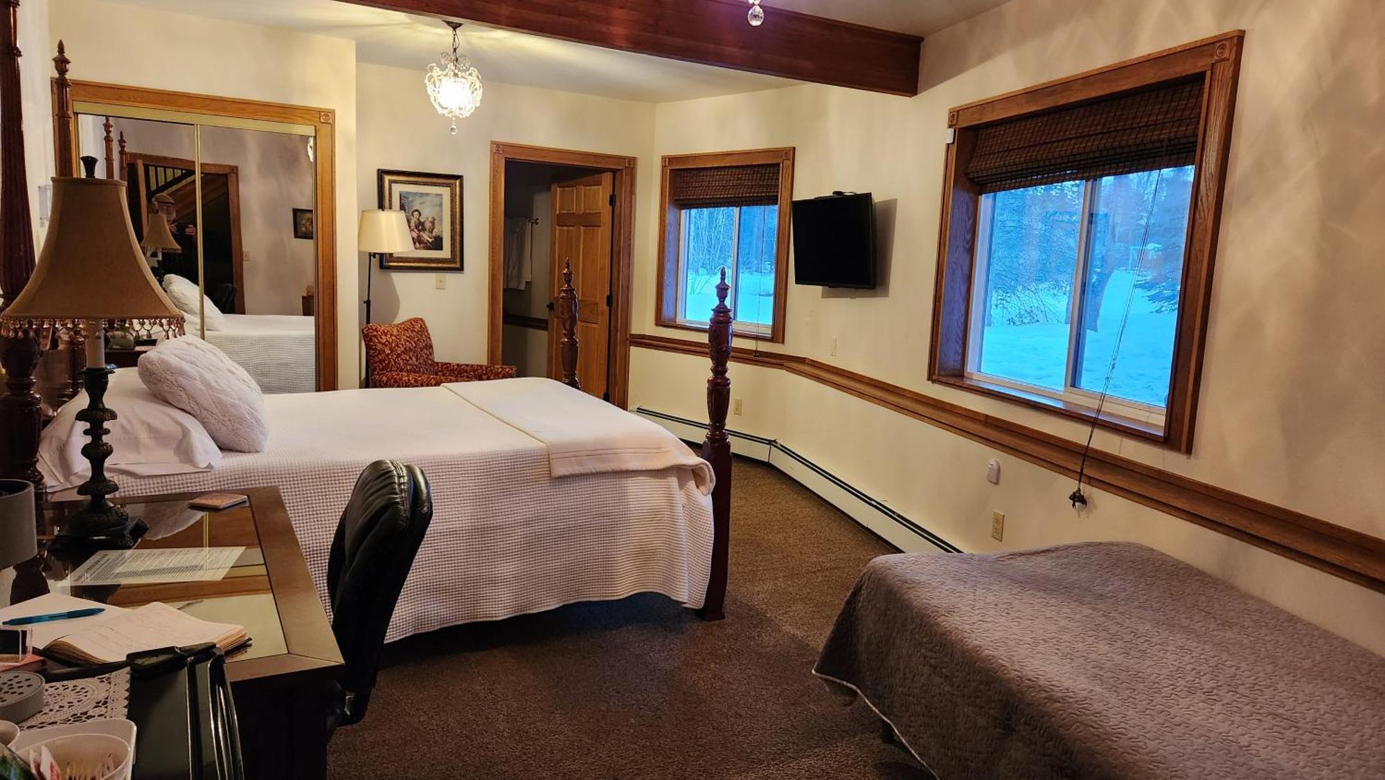אנקורג' Maria'S Creekside B&B מראה חיצוני תמונה